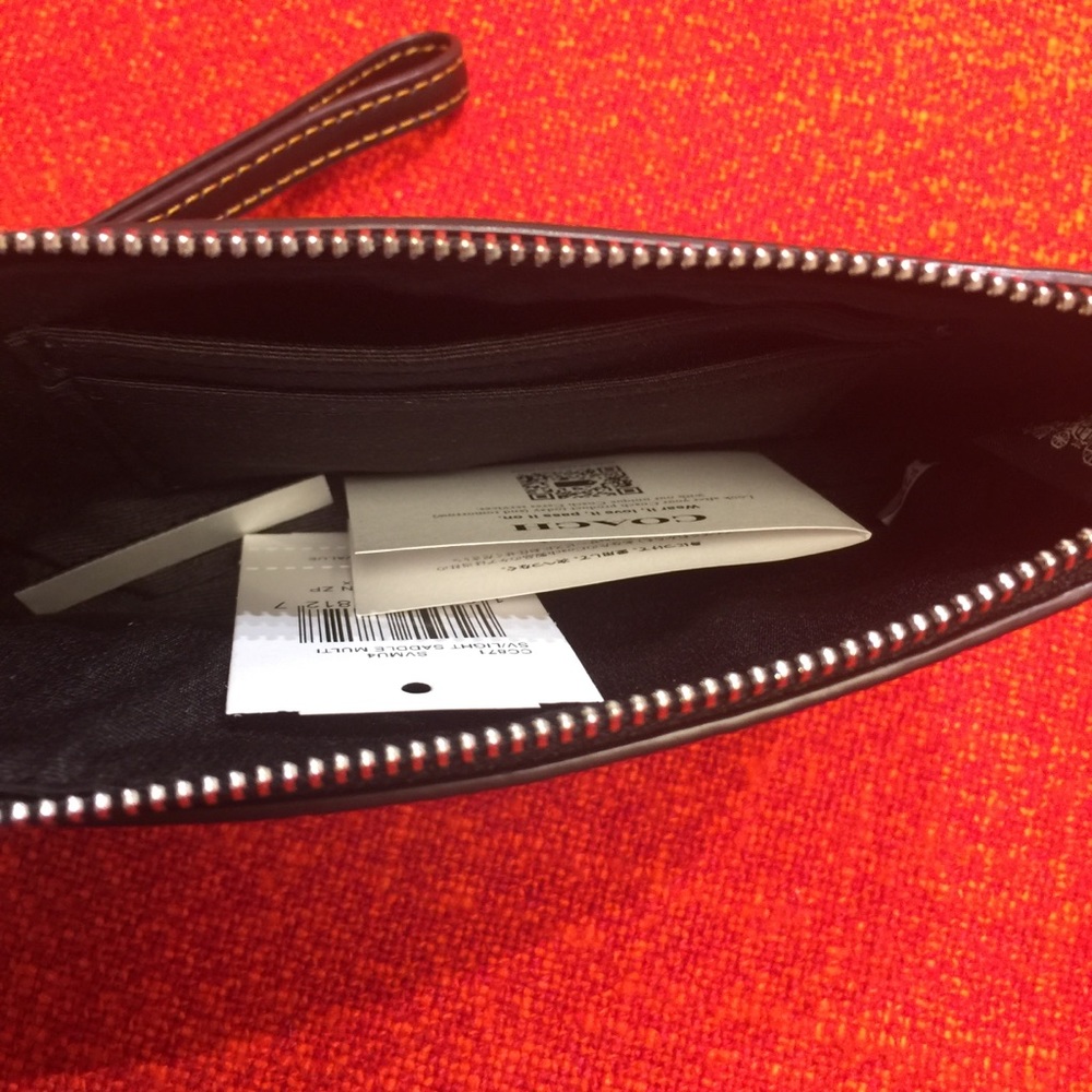 ❤️❤️New coach wristlet/wallet with leopard print❤️ - Picture 4 of 15